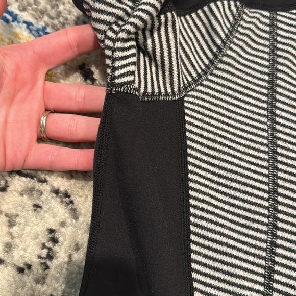 Lululemon Half Zip Pullover - Picture 8 of 10
